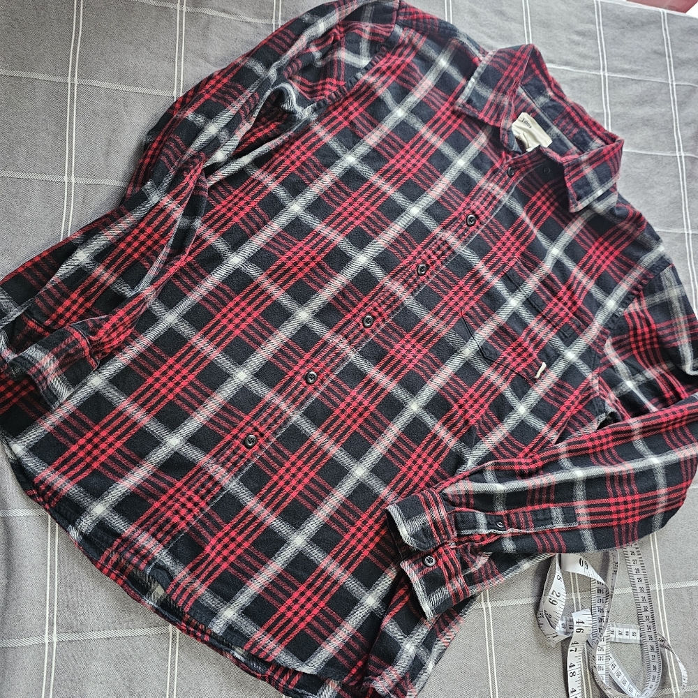 💥Tilley Men's Red and Black Plaid Shirt